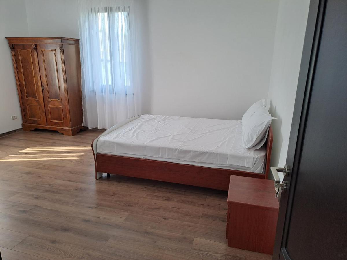 Pensiunea La Conac Bîrlad Dış mekan fotoğraf